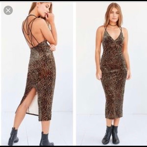 Ecote Dresses & Skirts - Leopard dress